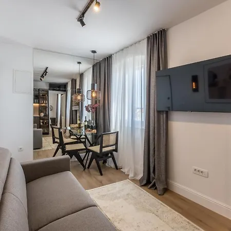 Palazzo 1 * سبليت
