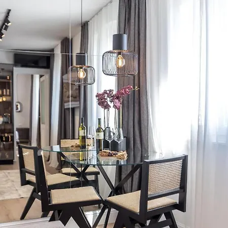 Palazzo 1 شقة